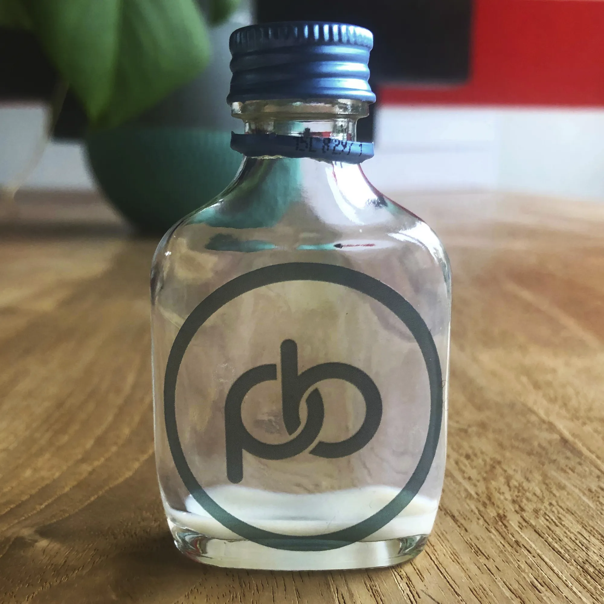 JOERUSH Eine Berliner Nacht Peter en Brigitte Hebben Schik Trouwen Logo Shotje